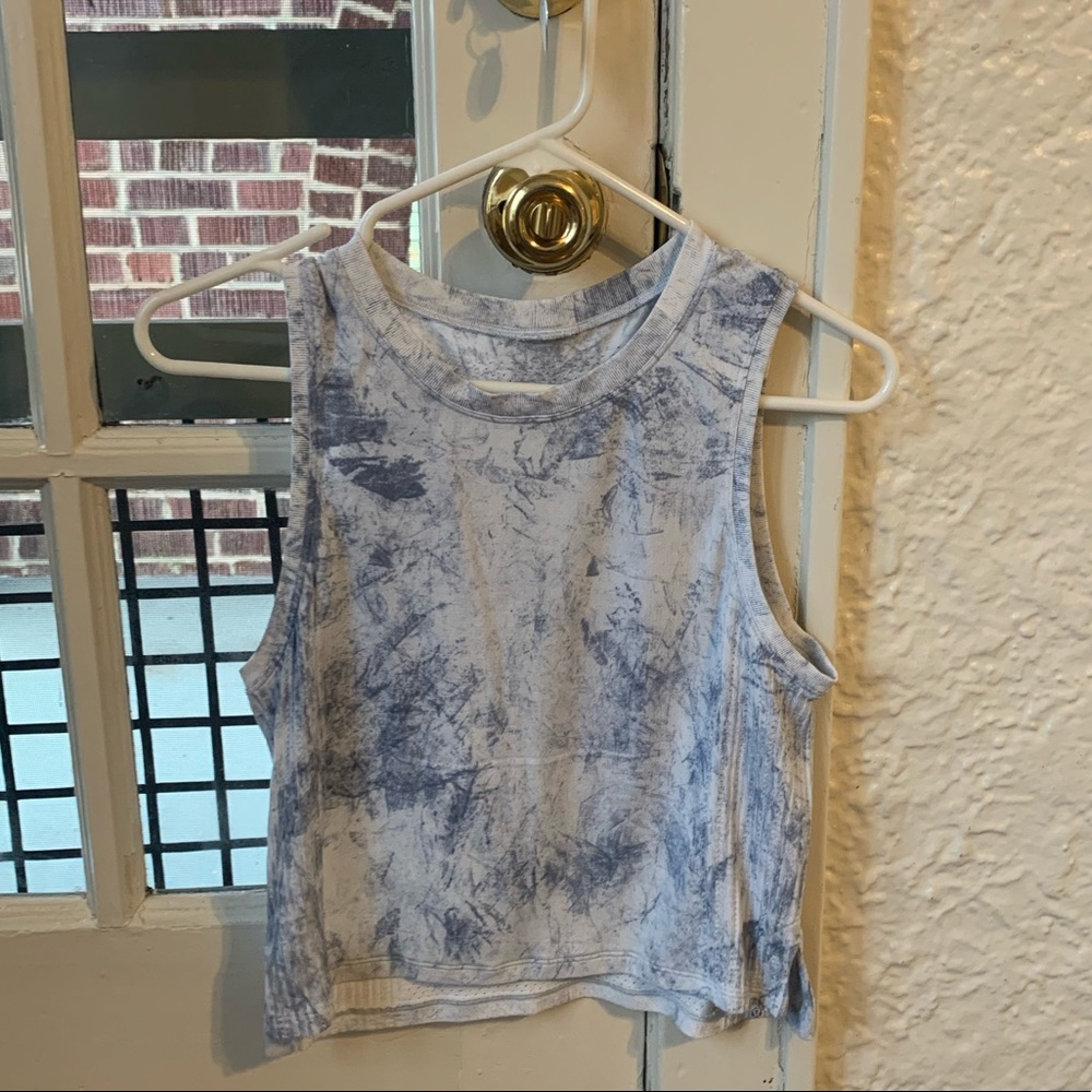 Size 2 lululemon tank